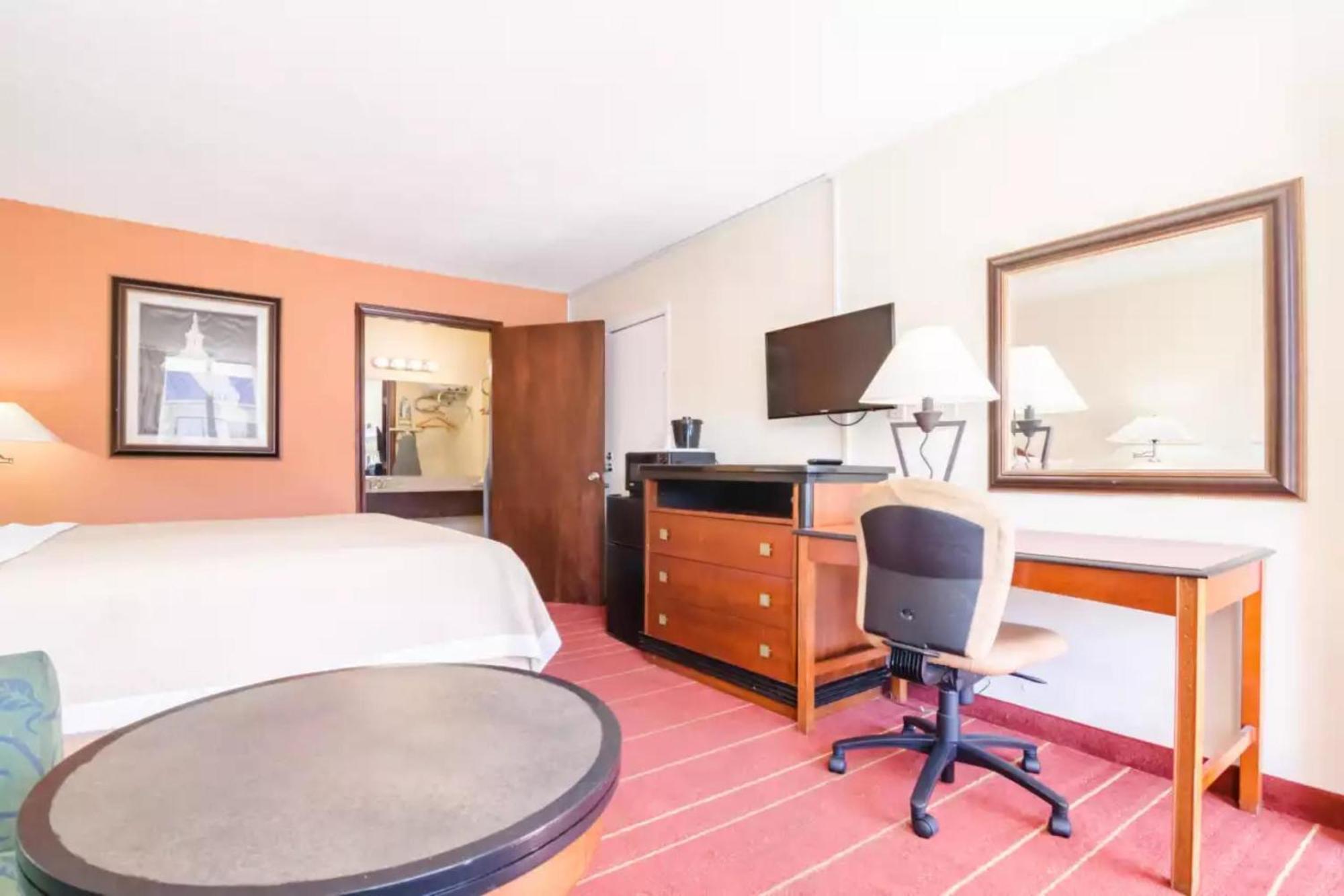 Oyo Hotel Greensboro East I 40 Extérieur photo