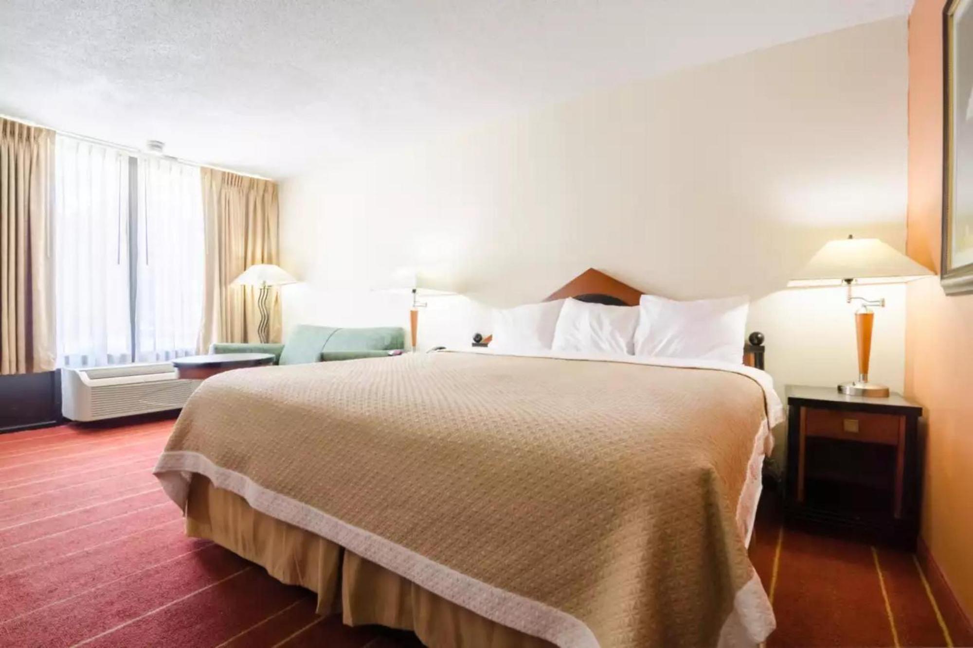 Oyo Hotel Greensboro East I 40 Extérieur photo