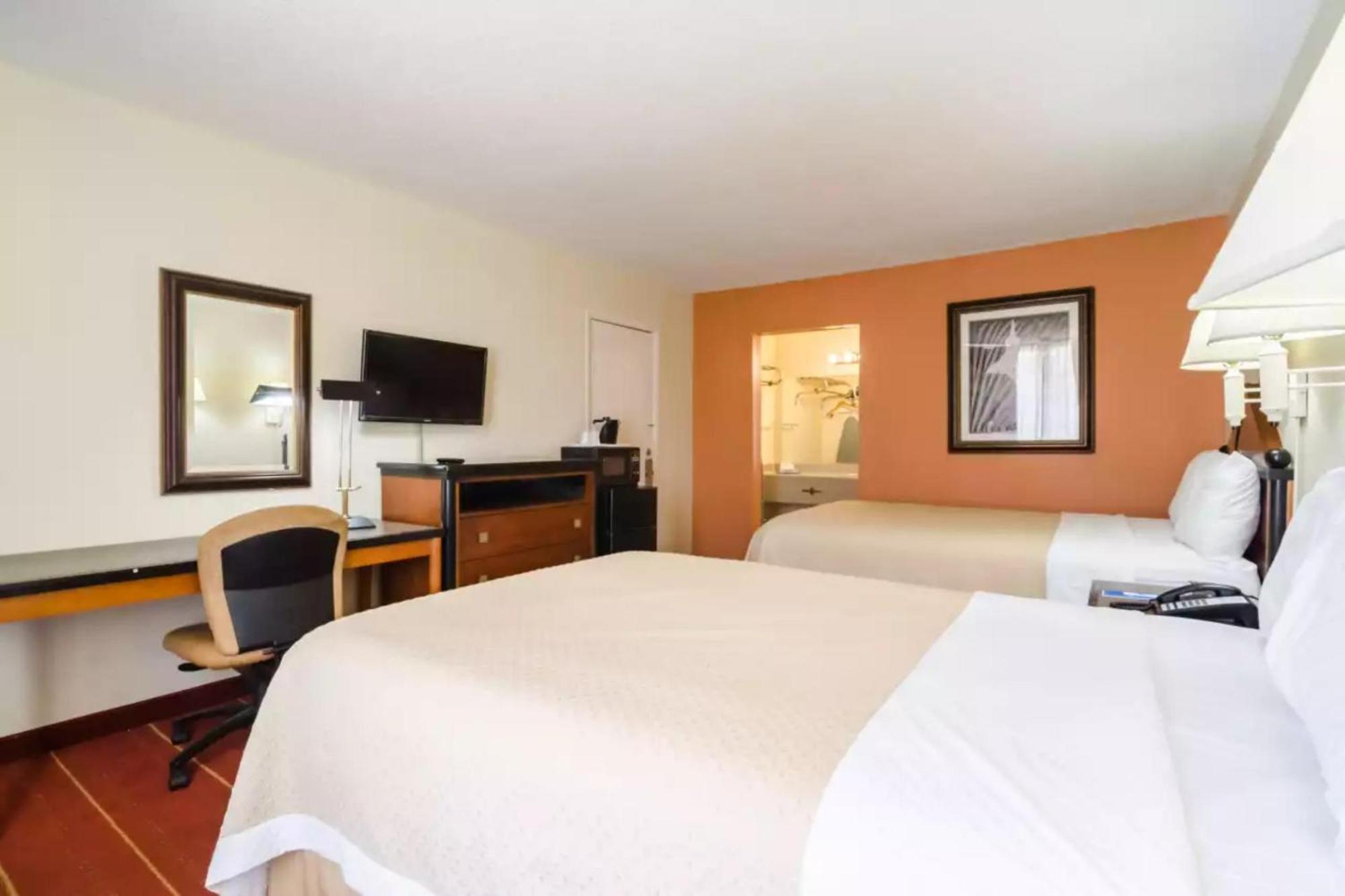 Oyo Hotel Greensboro East I 40 Extérieur photo