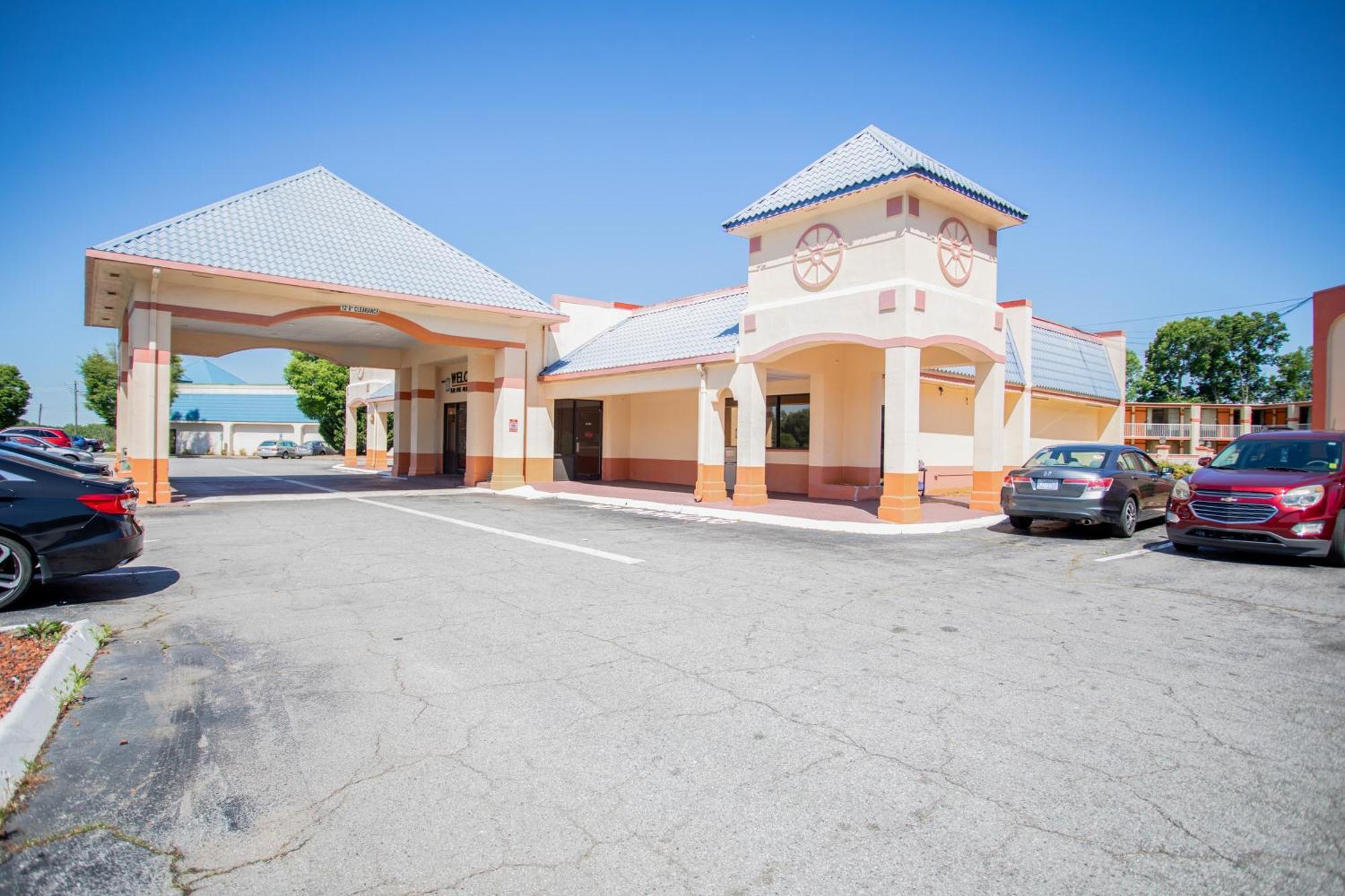Oyo Hotel Greensboro East I 40 Extérieur photo