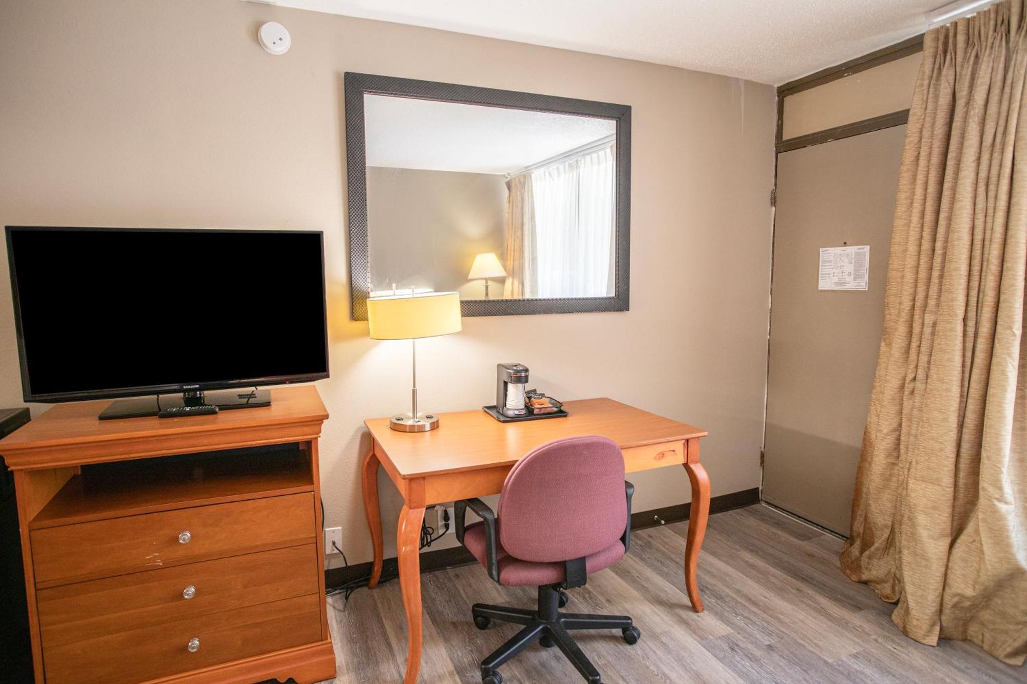 Oyo Hotel Greensboro East I 40 Extérieur photo